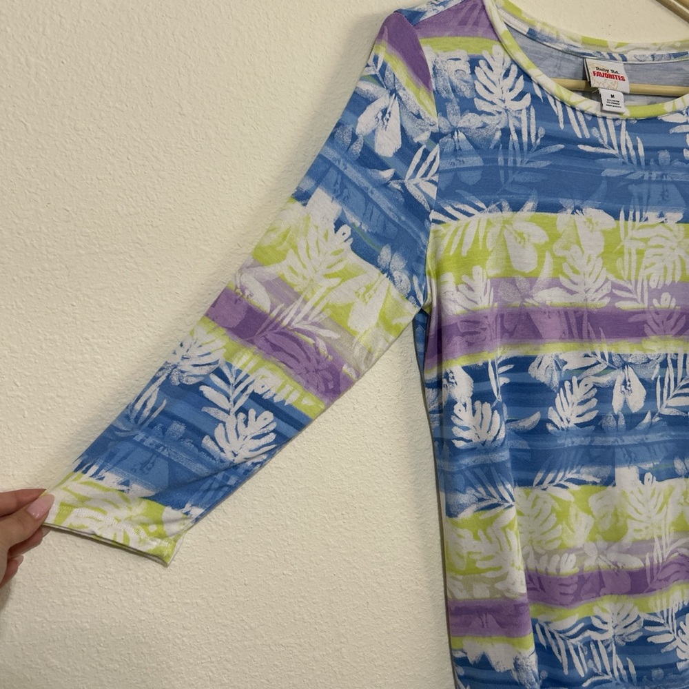 Ruby Rd. Tropical Print Striped Ruched Side 3/4 Sleeve Top (Size M) - Picture 3 of 6